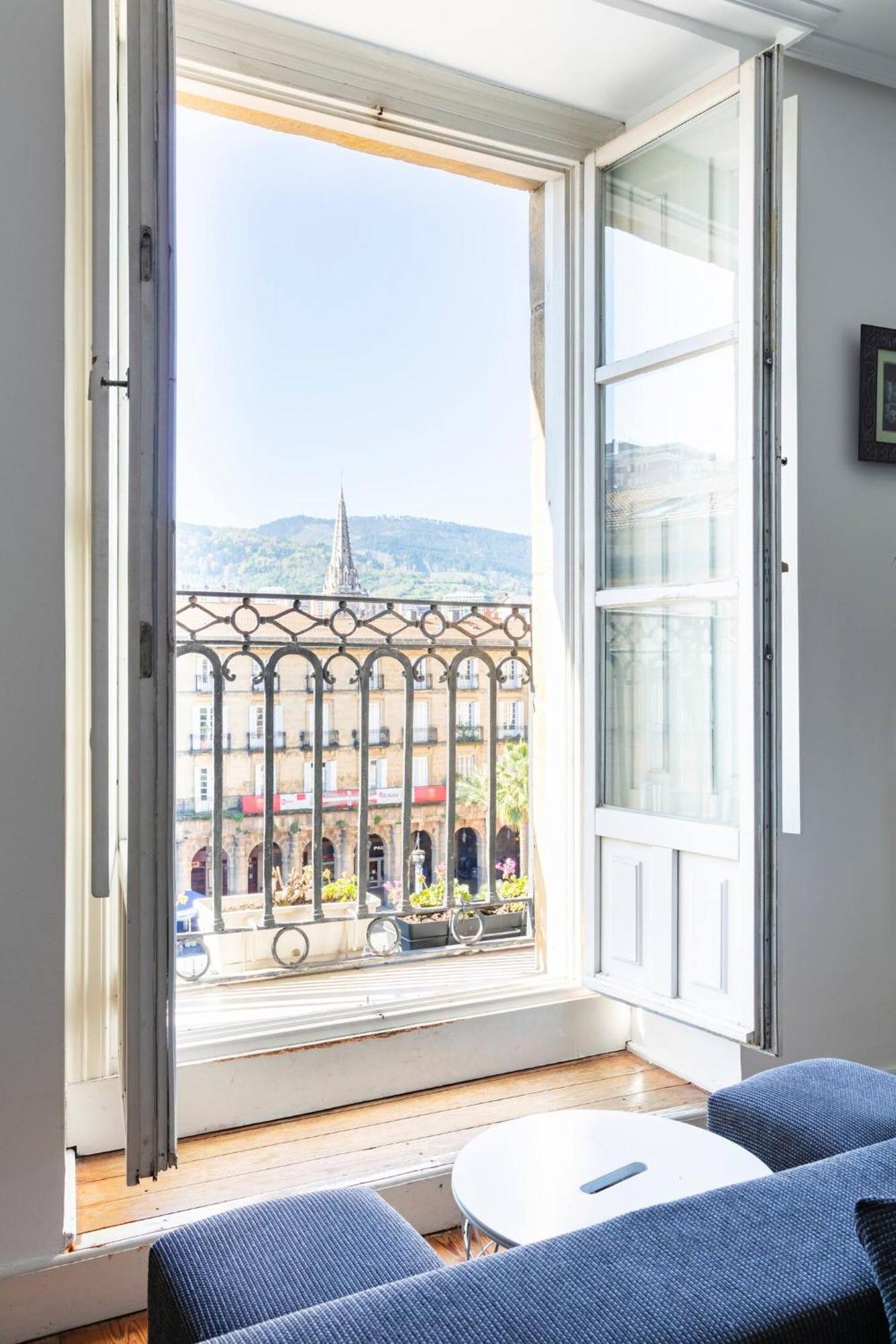 Plaza Nueva Habitaciones Bilbao Dış mekan fotoğraf